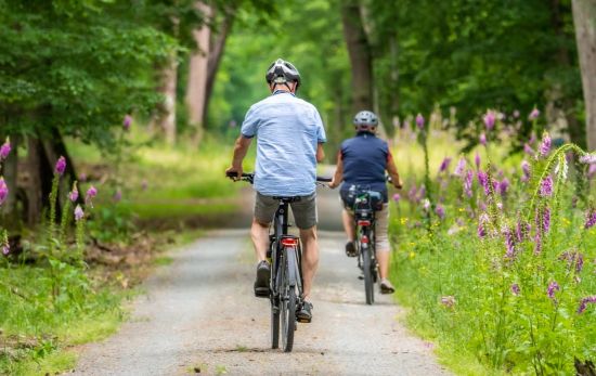 1. Samoobsługowe stacje naprawcze dla rowerów